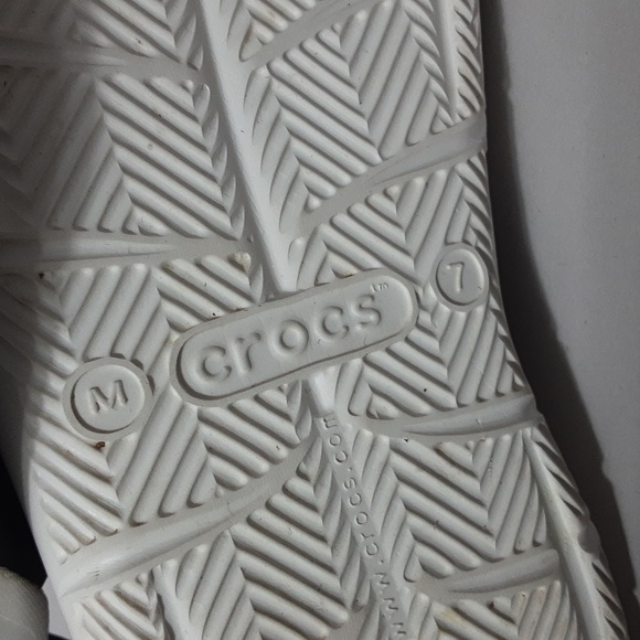 Crocs Iconic Men's Swiftwater Wave Sandal - Picture 7 of 9